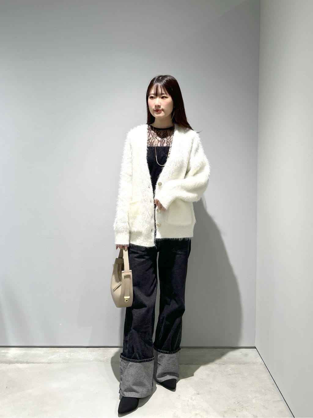 Renoさんの「INDIVI｜レースストレッチカットソー」を使ったコーディネート