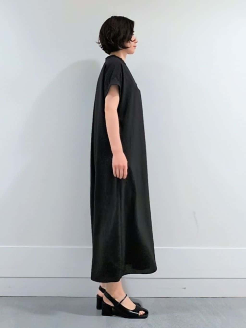 ミズタさんの「UNTITLED｜【UV/はっ水】リラククールワンピース」を使ったコーディネート
