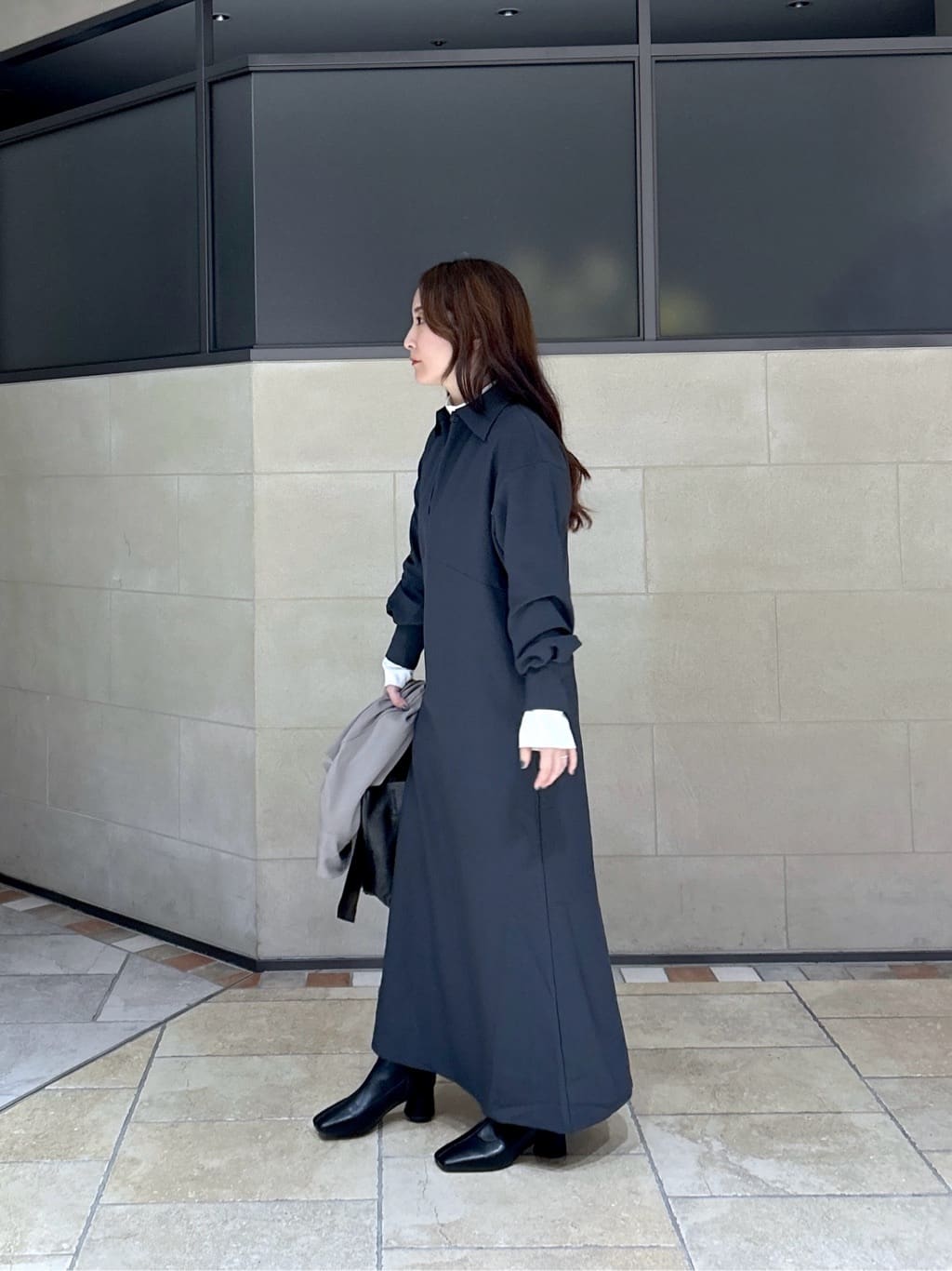 よねさんの「INDIVI｜【再入荷】パネルストレッチショートブーツ」を使ったコーディネート