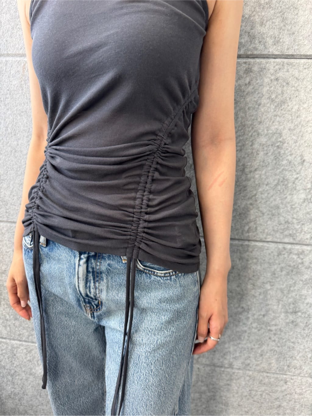 uchi__yamaさんの「CODE A｜asymmetry gather tank」を使ったコーディネート