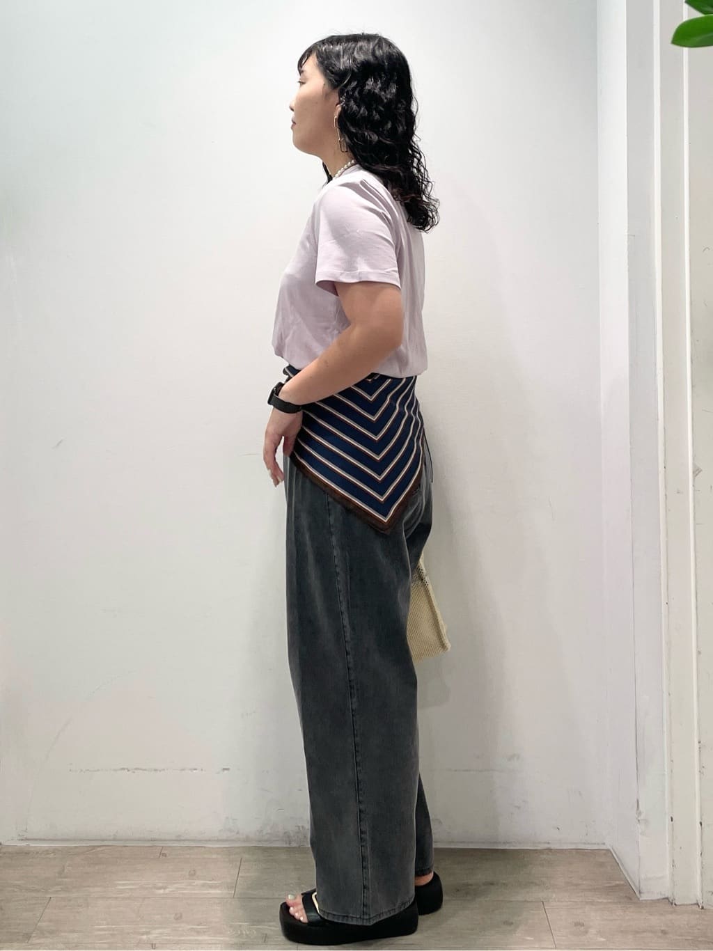 sumicaさんの「OPAQUE.CLIP｜《5色展開》ベーシックTシャツ【洗濯機洗い可／UV／接触冷感】」を使ったコーディネート