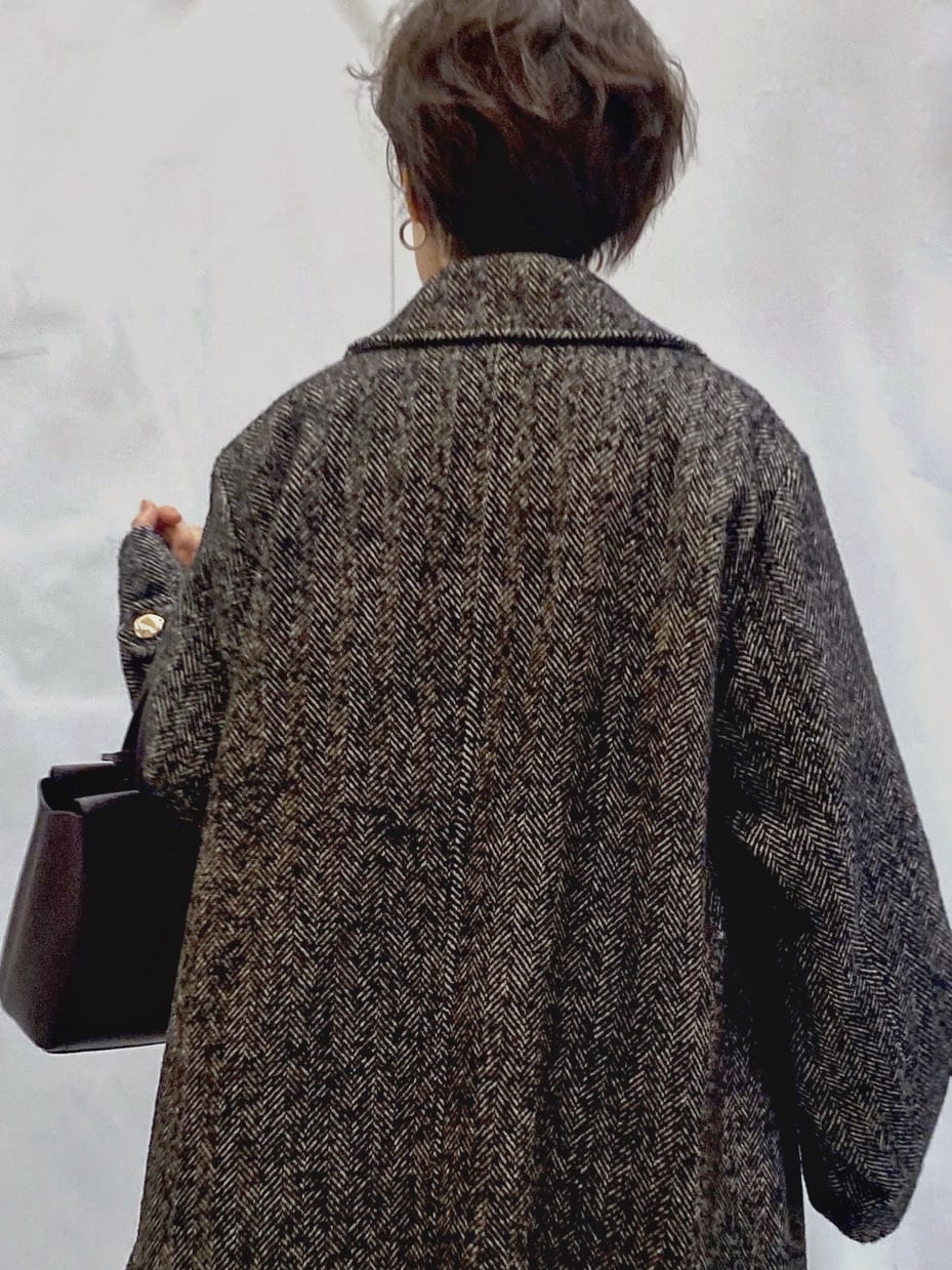 Bonさんの「OPAQUE.CLIP｜ヘリンボーンステンカラーコート」を使ったコーディネート