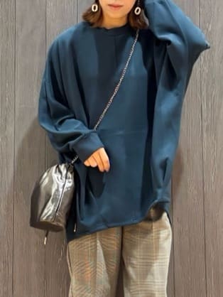 meiさんの「SHOO･LA･RUE｜【S-LL/体型カバー】とろみ感が心地よい 裾タック ドルマンチュニック」を使ったコーディネート