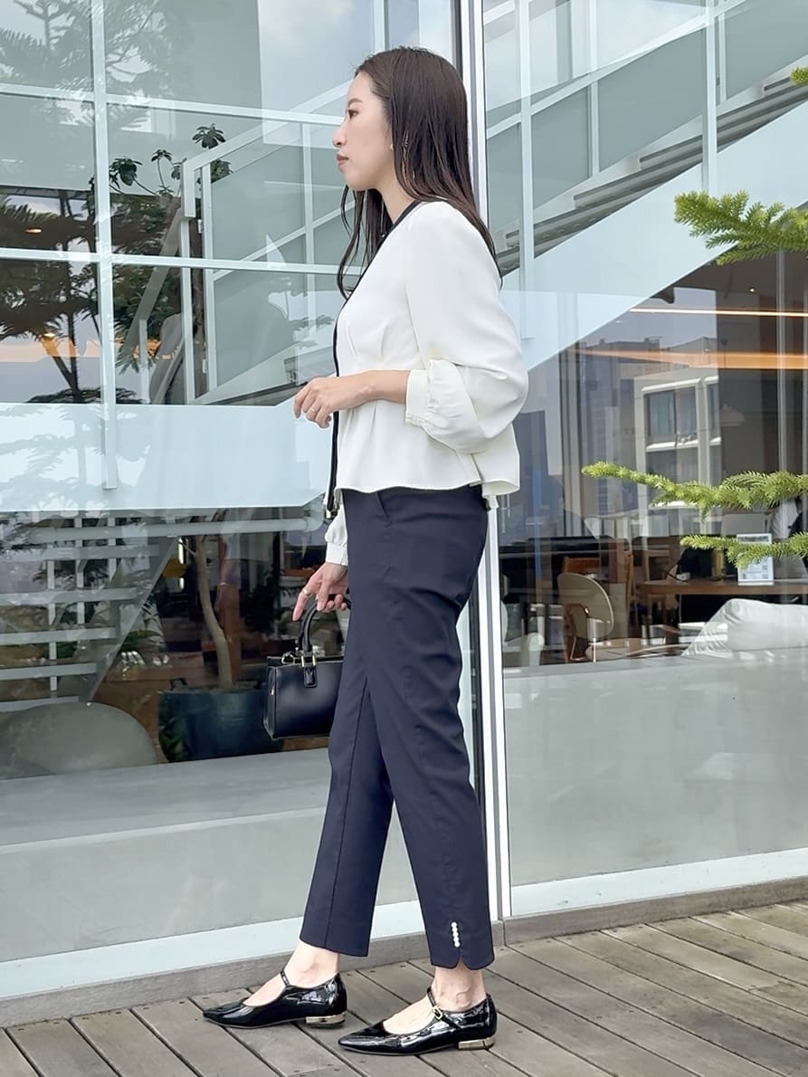 teiさんの「Couture brooch｜ポイントパール調ハイパーストレッチパンツ」を使ったコーディネート