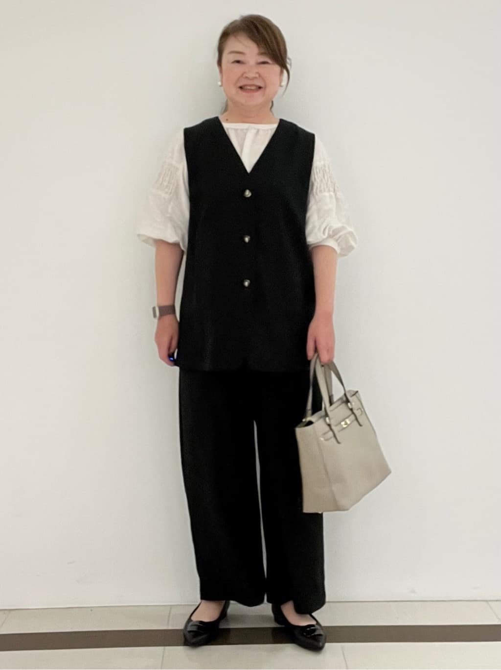Hiroさんの「Reflect｜【ウエスト総ゴム／セットアップ／単品使いOK◎】ベスト＋ストレートパンツセット」を使ったコーディネート