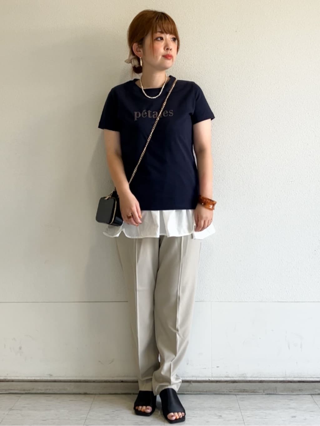 MIPPOさんの「index｜《S-LLサイズ》フロッキーロゴTシャツ【接触冷感／UVケア／洗濯機洗い可】」を使ったコーディネート