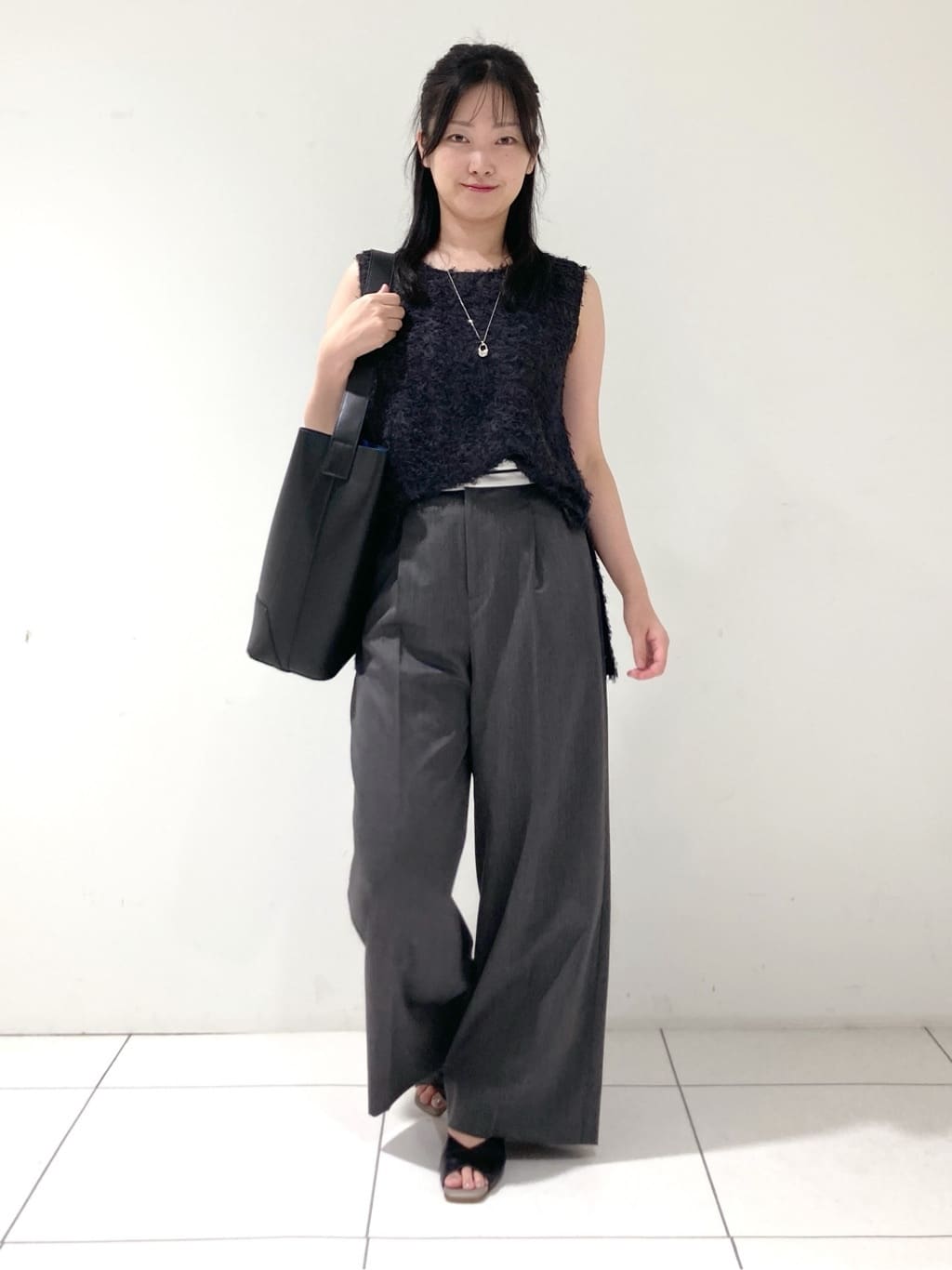 momokoさんの「INDIVI｜【インナーとしても活躍！】フリンジジャカードチュニック」を使ったコーディネート