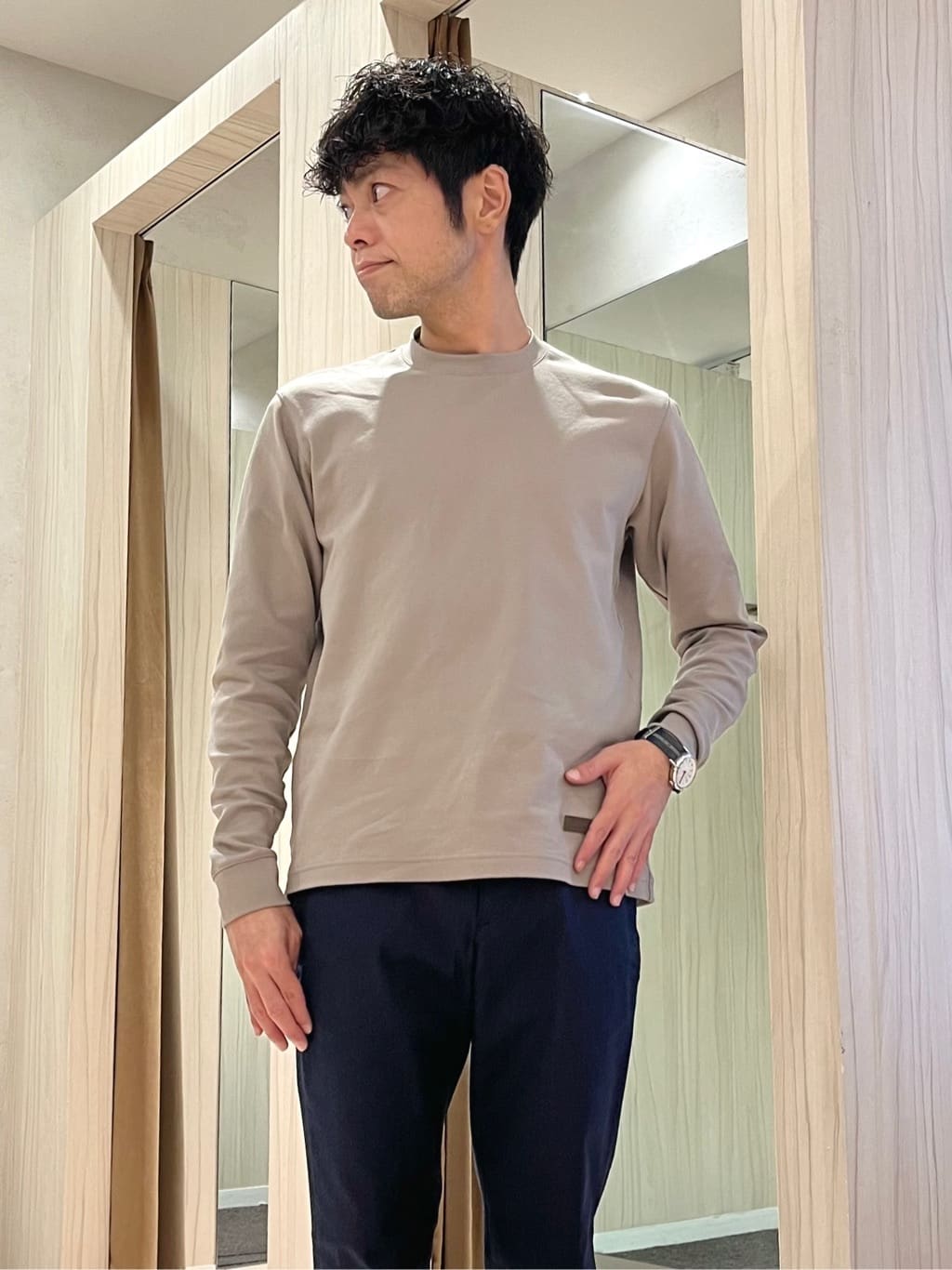 URAさんの「TAKEO KIKUCHI｜【抗菌防臭/シーズンレス】シアサッカーギンガムチェック ストレッチシャツ」を使ったコーディネート