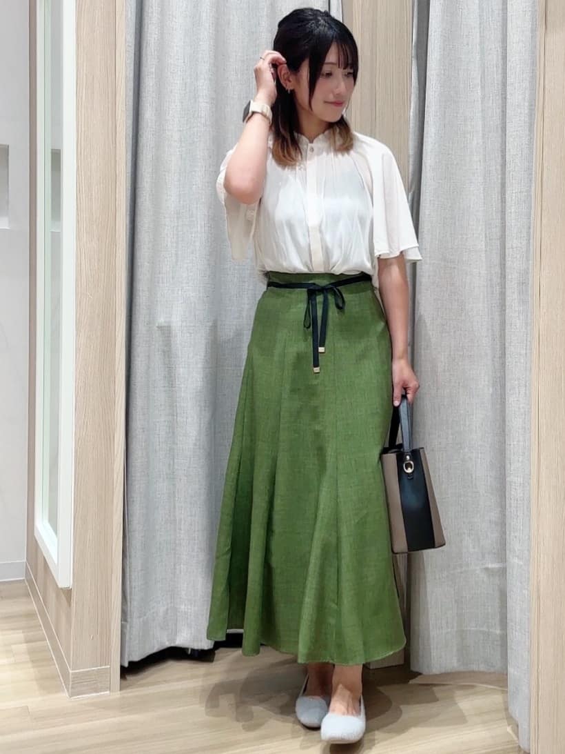 Fumikaさんの「grove｜ドットで華やぐ　軽やかマーメイドスカート」を使ったコーディネート