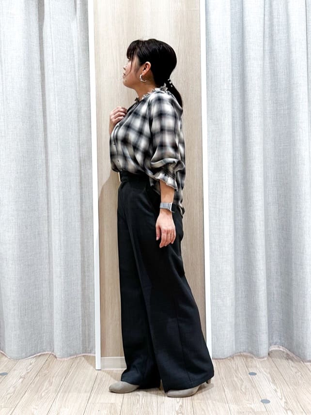 naoさんの「grove｜【カセット服】洗えるストレートワイドパンツ」を使ったコーディネート