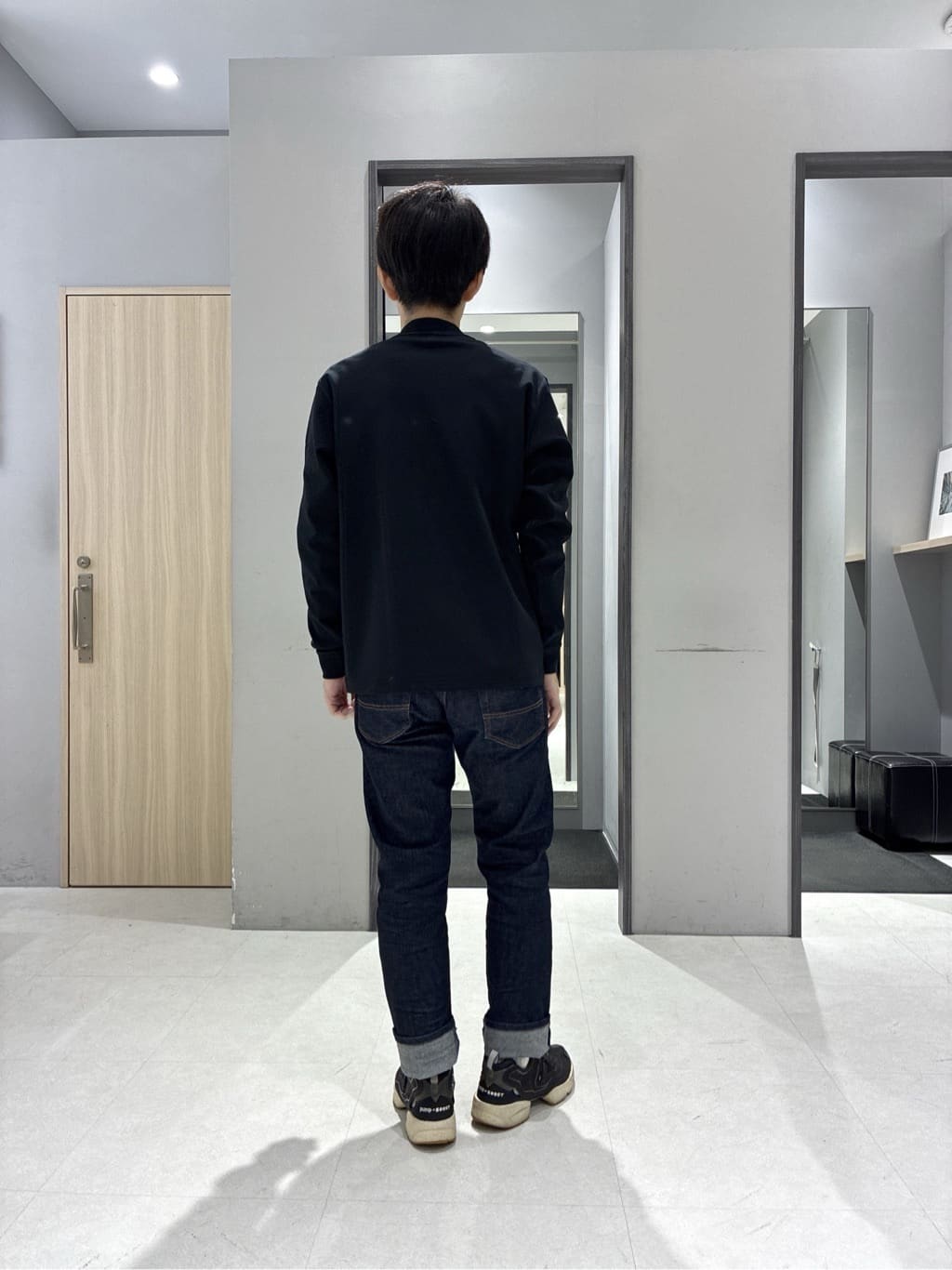 わいずみさんの「TAKEO KIKUCHI｜【JUST ONE LAYER】ダウンファブリック ジップアップ フード ブルゾン」を使ったコーディネート