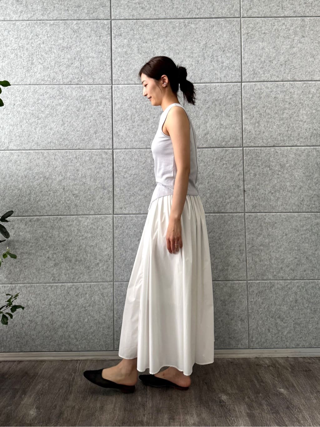 uchi__yamaさんの「CODE A｜side slit volume skirt」を使ったコーディネート