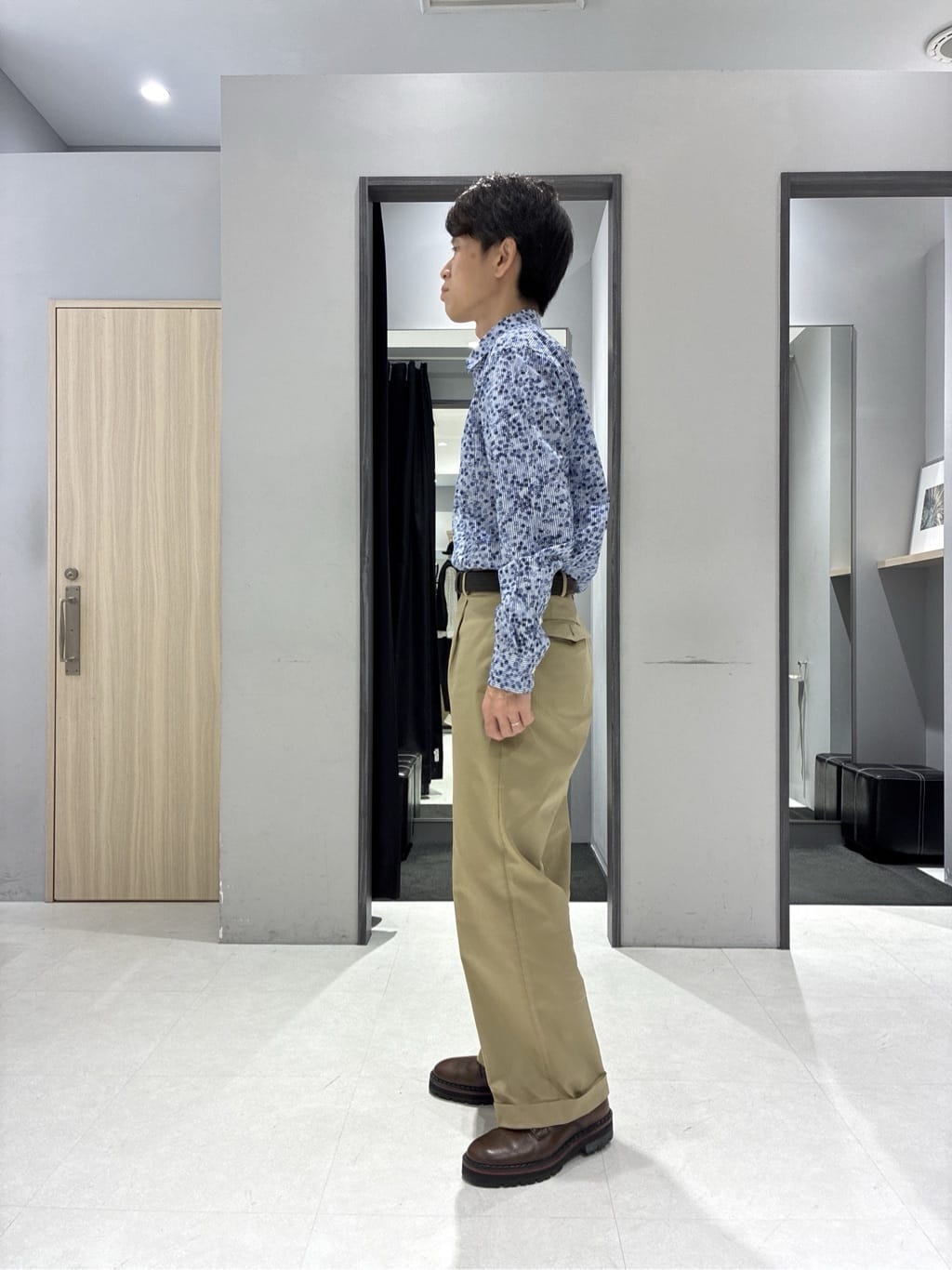 わいずみさんの「TAKEO KIKUCHI｜【360&deg;ストレッチ／セットアップ対応】None Of Stress ジャケット」を使ったコーディネート