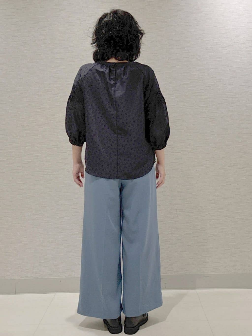 KOJIMAさんの「Reflect｜【一枚で着映える◎】レオパード風ジャカードブラウス」を使ったコーディネート