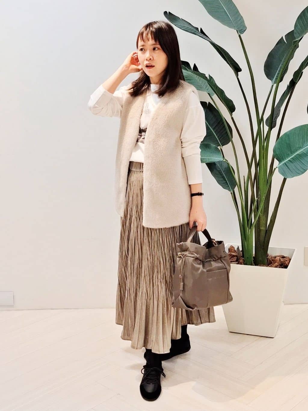 YuKaRiさんの「UNTITLED｜ミンク調フェイクファージレ」を使ったコーディネート