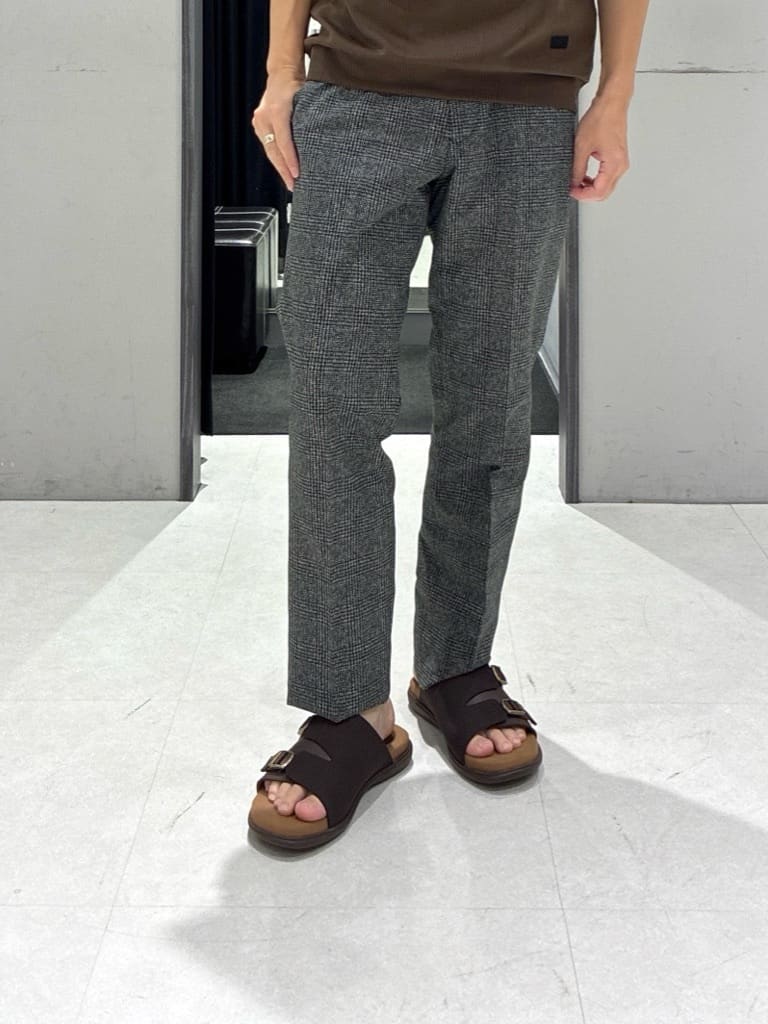 わいずみさんの「TAKEO KIKUCHI｜【抗菌防臭】COOL DOTS（R）ドビープリント パンツ」を使ったコーディネート