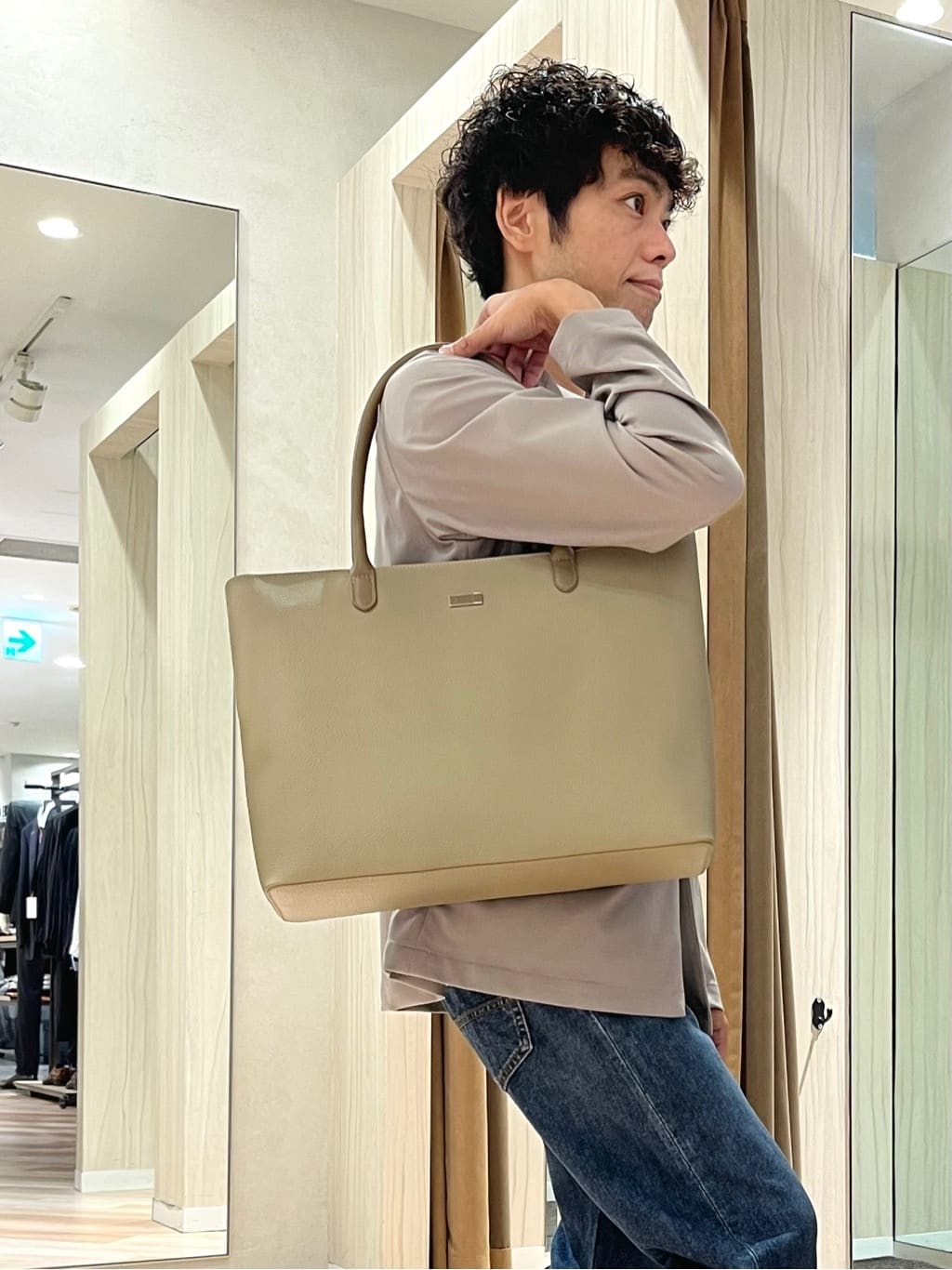URAさんの「TAKEO KIKUCHI｜リラックス カーディガン ジャケット」を使ったコーディネート