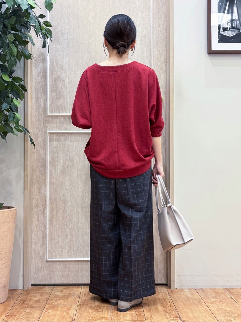 なみさんの「SHOO･LA･RUE｜【S-LL/7分袖】ゆるシルエットが心地よい ドルマントップス」を使ったコーディネート