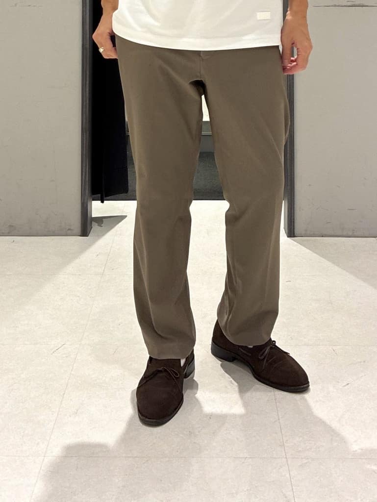 わいずみさんの「TAKEO KIKUCHI｜【COOL CITY WEAR】インドライ天竺モックネック プルオーバー /吸汗速乾」を使ったコーディネート