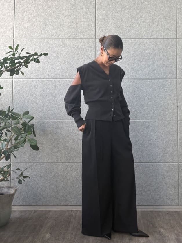 ibuさんの「CODE A｜multiway knit cardigan」を使ったコーディネート
