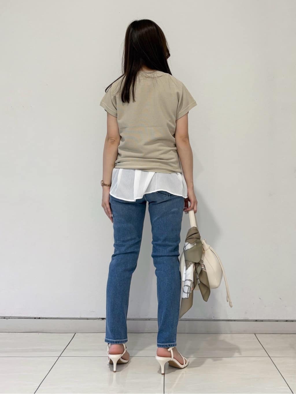 kahoさんの「INDIVI｜【洗える／レイヤードにも活躍】ペプラムインナートップス」を使ったコーディネート