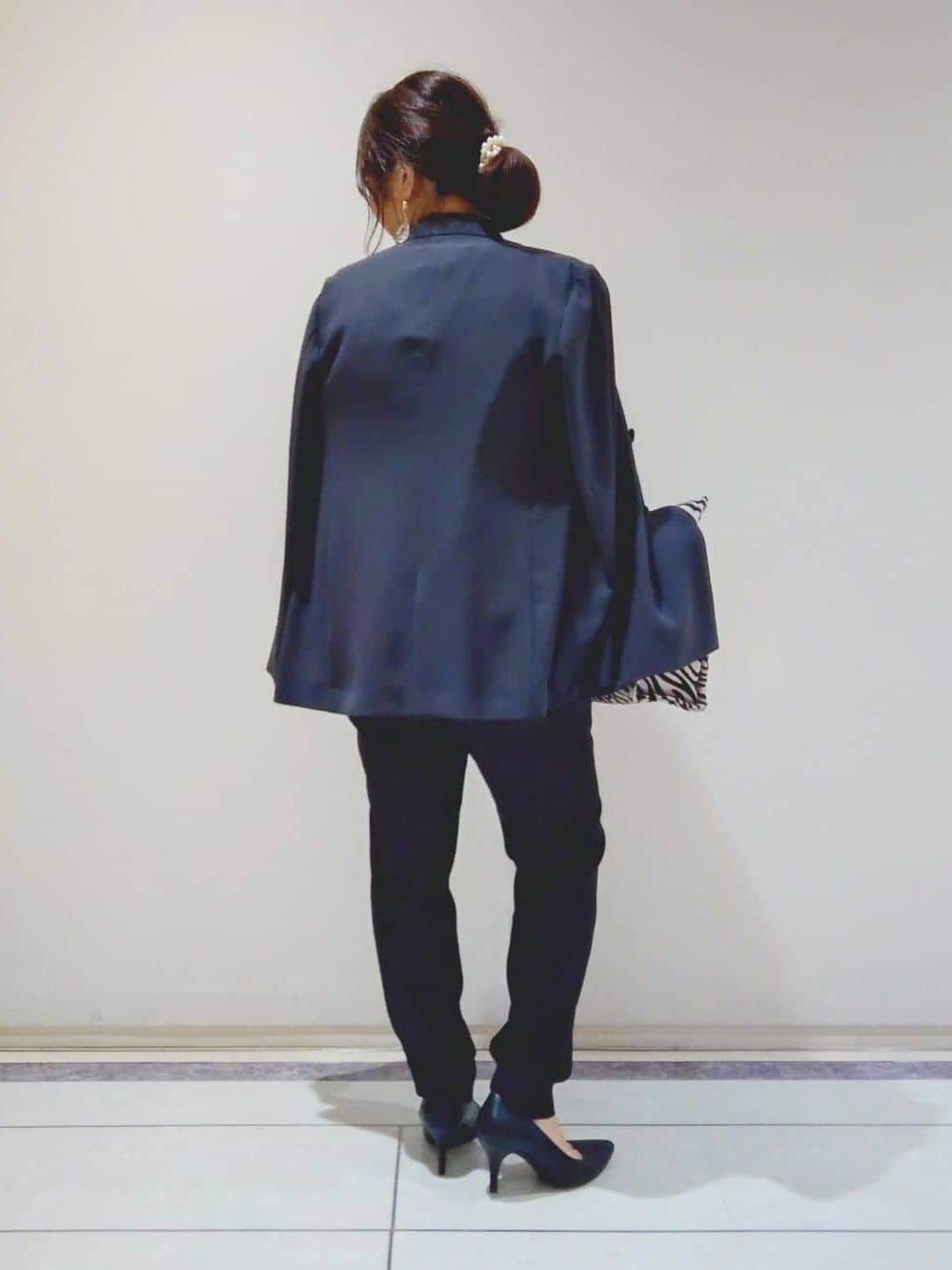 TOMOMIさんの「INDIVI｜【インナーとしても活躍！】フリンジジャカードチュニック」を使ったコーディネート