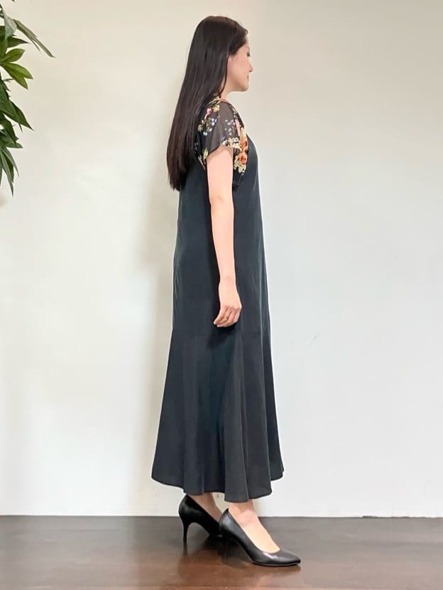 カレンさんの「UNTITLED｜【セットアップ可/花柄エレガント】アンティークフラワー柄ブラウス」を使ったコーディネート