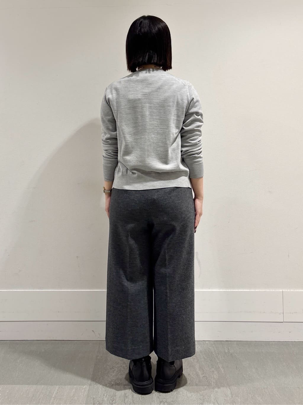 モエカさんの「UNTITLED｜【洗える/アンサンブル可/ウール100%】ウールクルーカーディガン」を使ったコーディネート