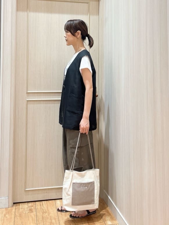 kuraさんの「SHOO･LA･RUE｜【S-LL】夏のレイヤードコーデに さらりと着られるメッシュジレ」を使ったコーディネート