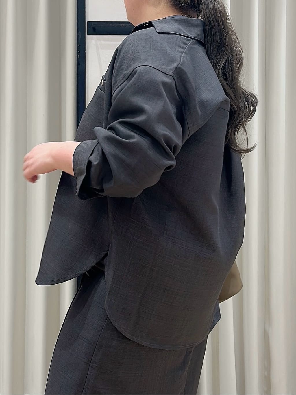 suzuさんの「grove｜【カセット服/選べる着丈】洗濯機で洗えるオーバーシャツ」を使ったコーディネート