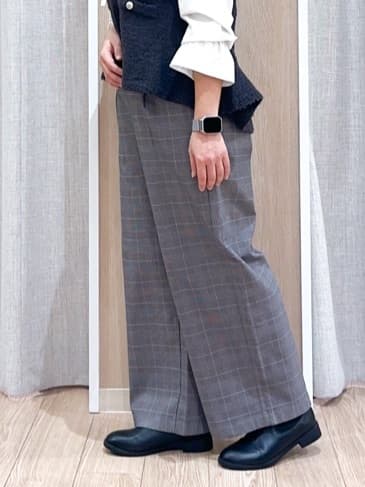 naoさんの「grove｜【2点SET/体型カバー】一枚で決まる、ペプラムベスト&times;ニットワンピース」を使ったコーディネート