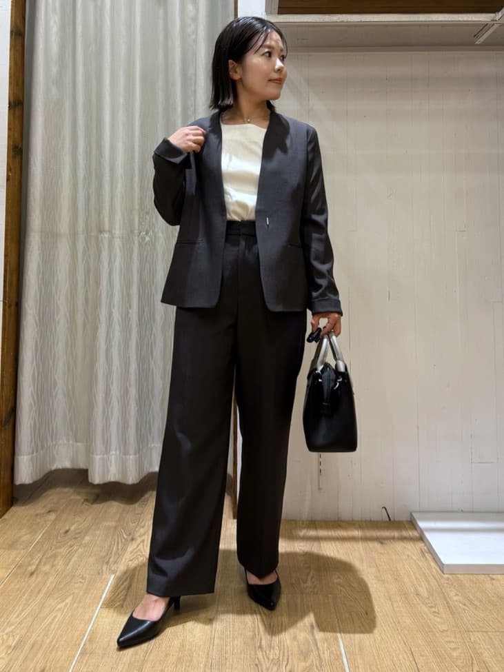 chさんの「THE SHOP TK｜ビジネスノーカラージャケット【セットアップ可/洗える】/CAVIANシリーズ」を使ったコーディネート