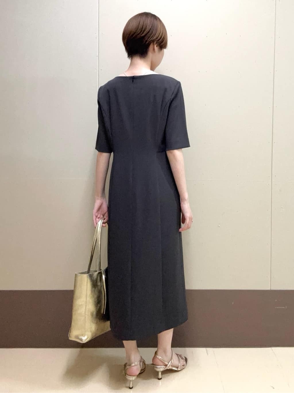 mioさんの「UNTITLED｜シャイニービーズネックレス」を使ったコーディネート