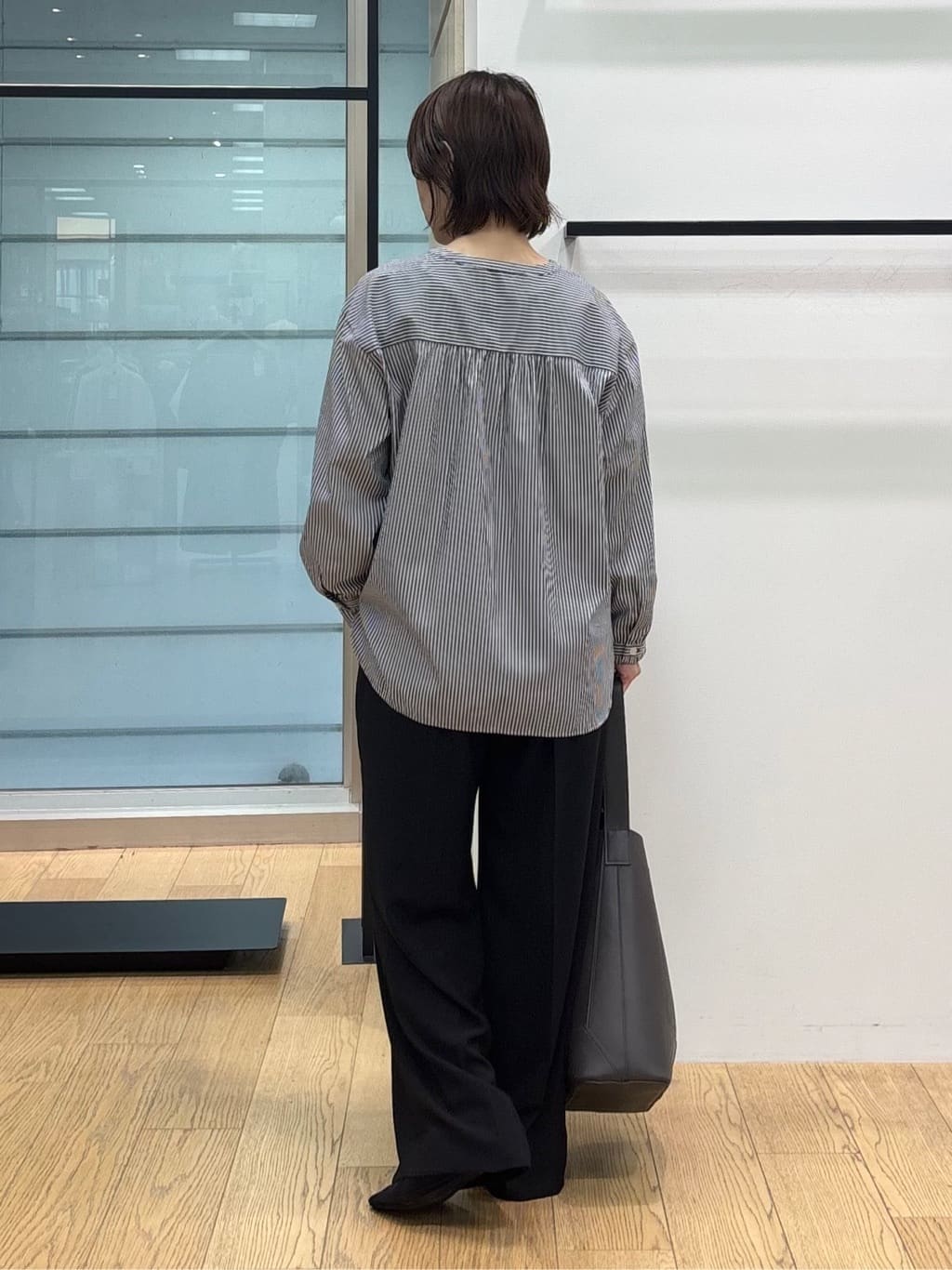 asamiさんの「INDIVI｜【着心地◎！】タックワイドパンツ」を使ったコーディネート