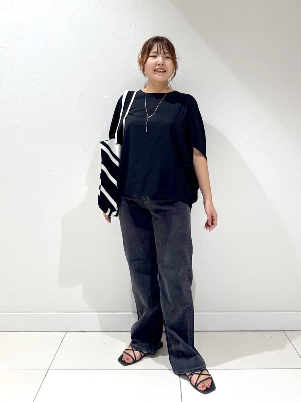 YUUKIさんの「INDIVI｜【体型カバー/SETUP可能】ジョーゼット　ドルマンブラウス」を使ったコーディネート