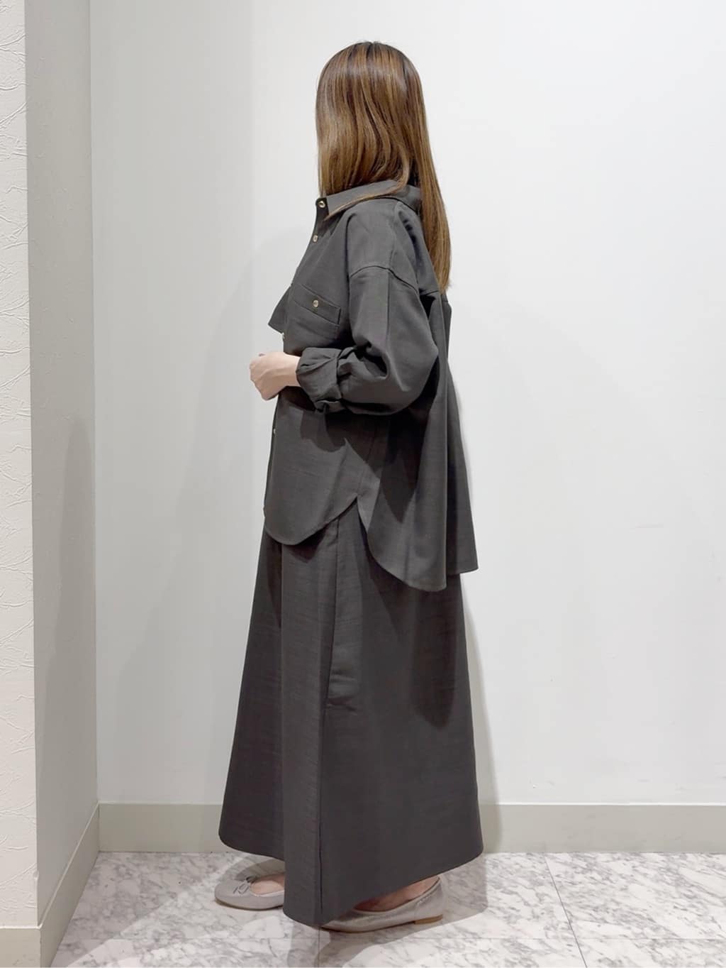 しかっちさんの「grove｜【カセット服/選べる着丈】洗濯機で洗えるオーバーシャツ」を使ったコーディネート