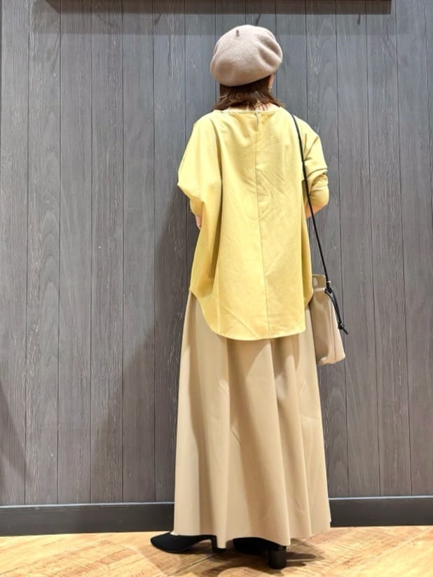 meiさんの「SHOO･LA･RUE｜【高レビュー/洗濯後しわになりにくい】1枚でサマ見え 8分袖ドルマンブラウス」を使ったコーディネート