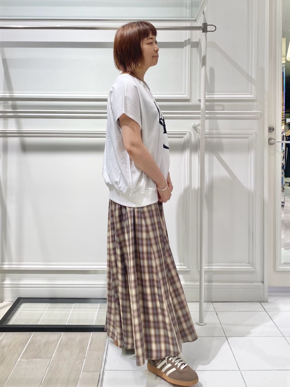 AKKOさんの「UNTITLED｜【CHIGNON】別注 ミニ裏毛フレンチスリーブプルオーバー」を使ったコーディネート