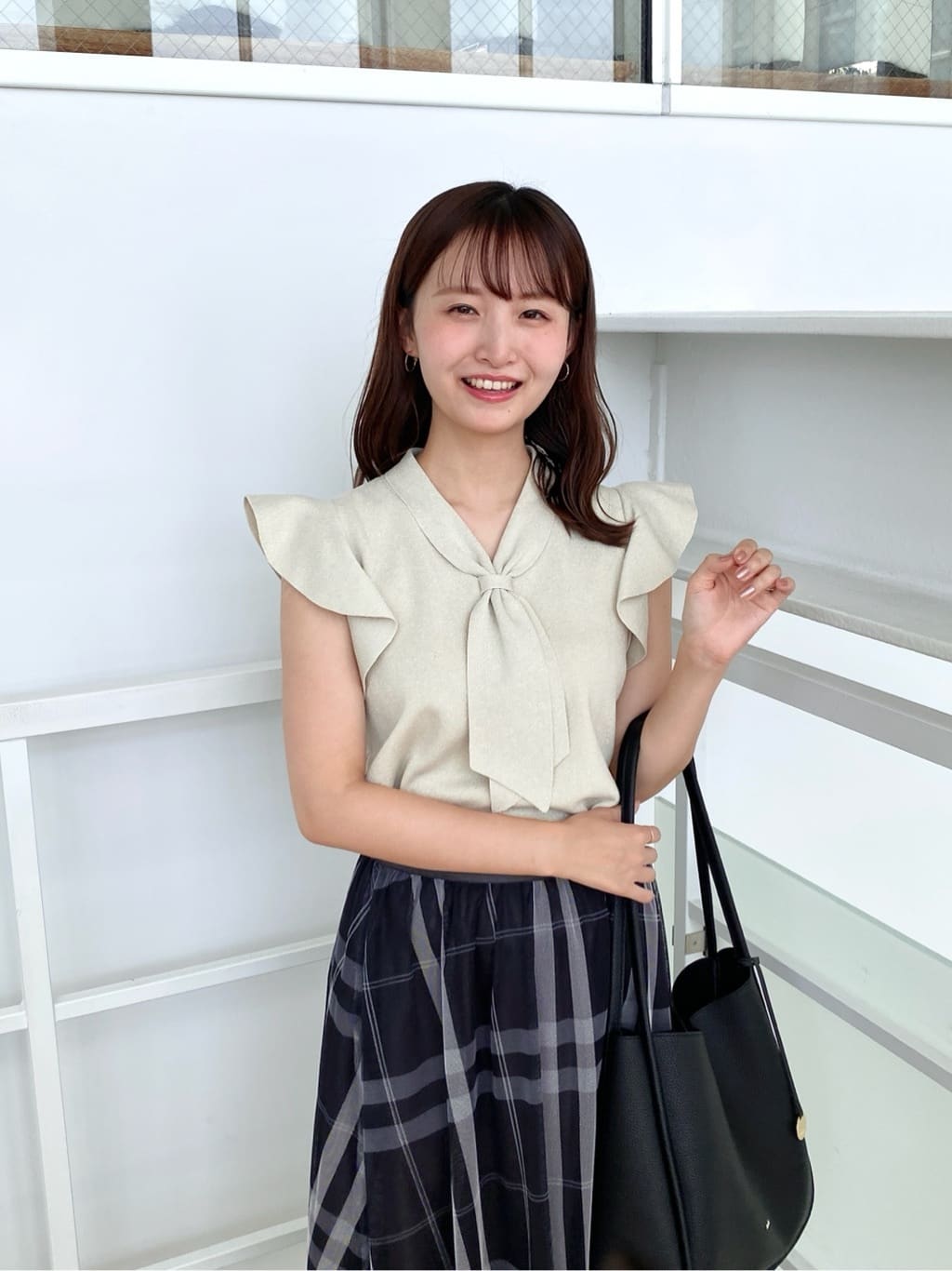 みさかさんの「index｜フレアスリーブボウタイニット【洗濯機洗い可／接触冷感／抗ピル】」を使ったコーディネート