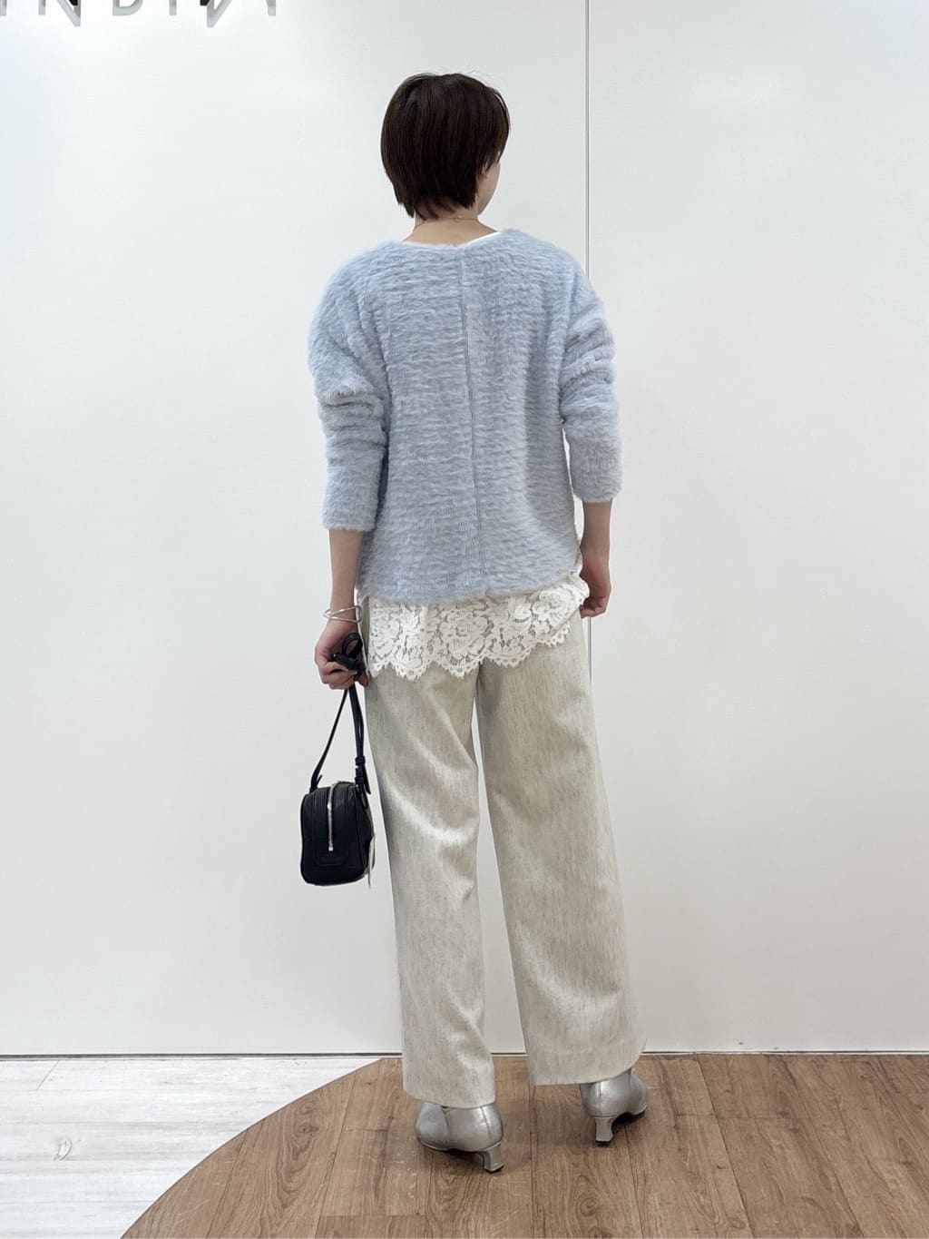 kanaeさんの「INDIVI｜【褒められパンツ／ウール混】ウォームウール ワイドパンツ」を使ったコーディネート