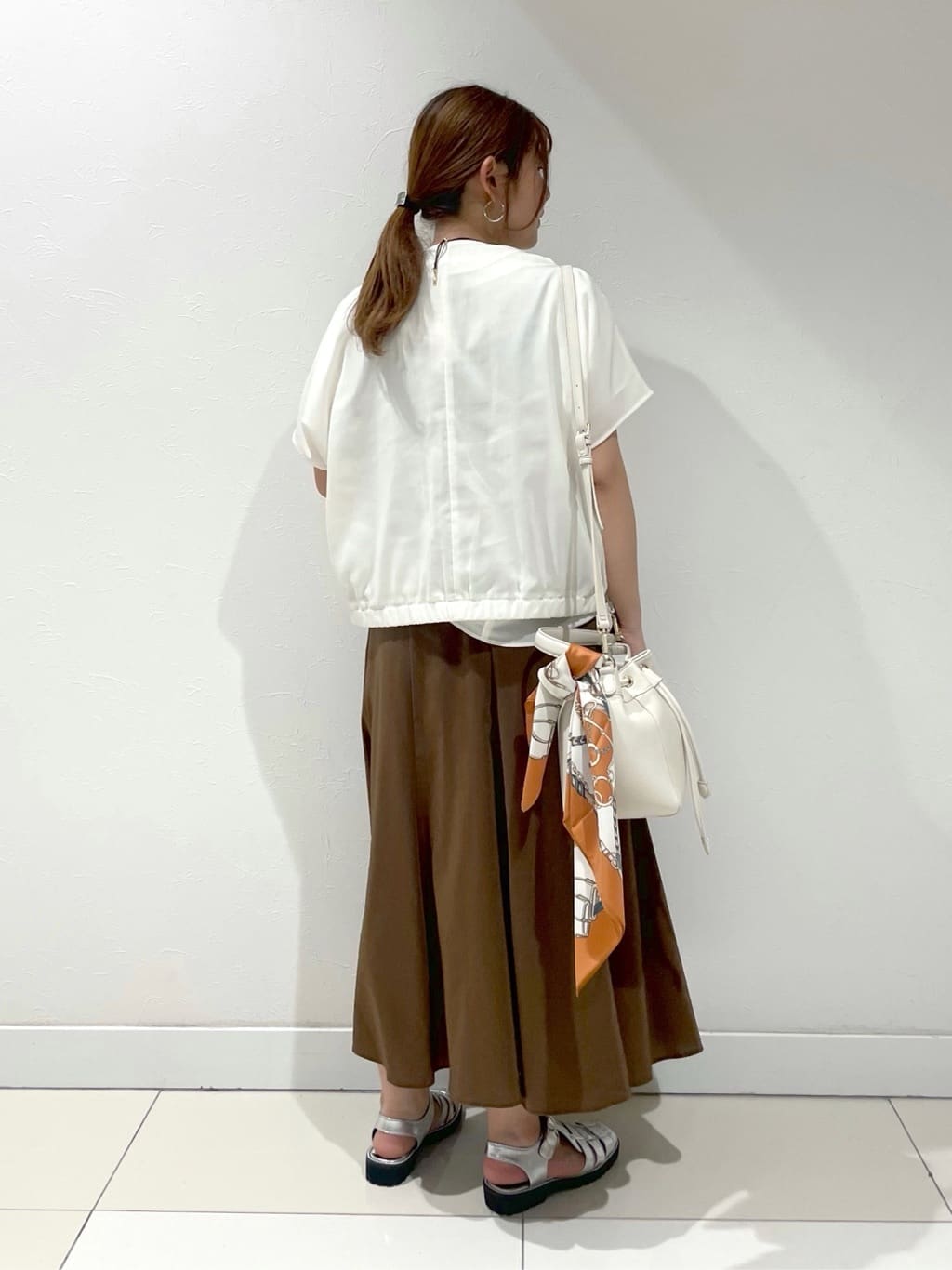 YUUKIさんの「INDIVI｜◆【通気性◎撥水／接触冷感／UVケア】ドルマンスリーブブラウス」を使ったコーディネート
