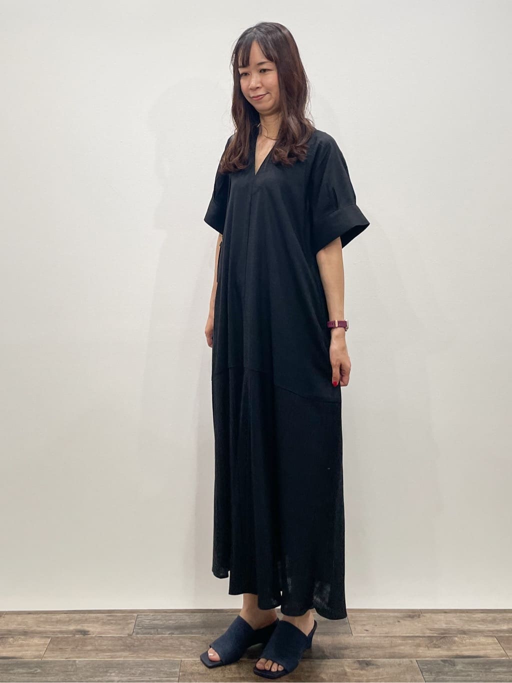 Aikoさんの「OPAQUE.CLIP｜レーヨン麻キーネックワンピース【洗える】」を使ったコーディネート
