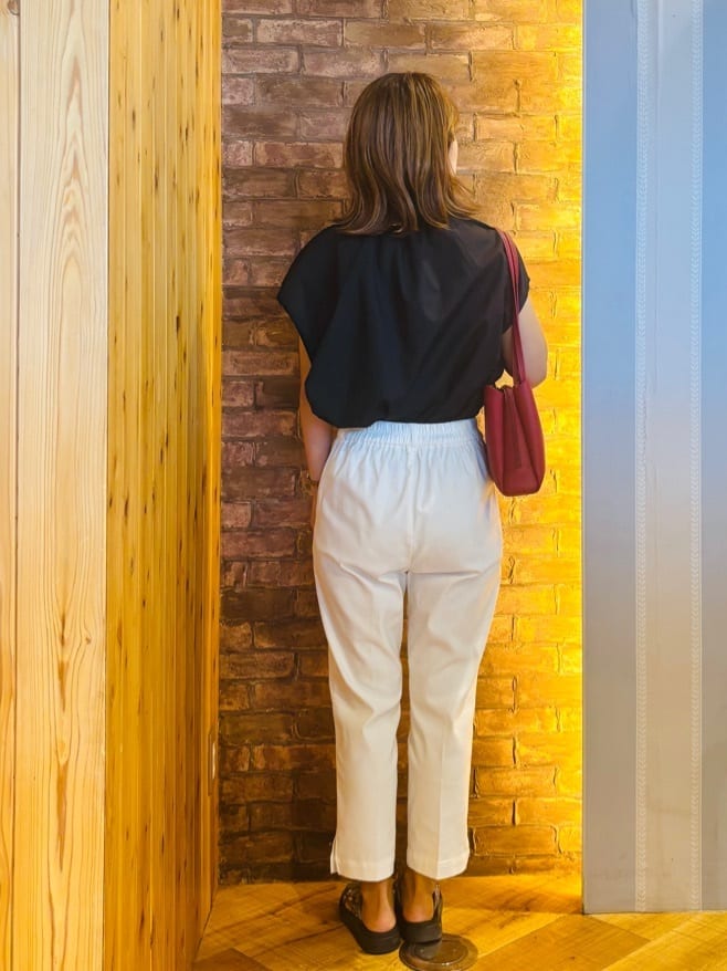 mieさんの「SHOO･LA･RUE｜【洗える/S-LL】プチフリル襟が女性らしい フレンチスリーブシャツ」を使ったコーディネート