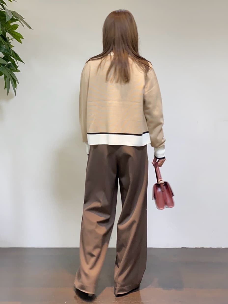 tomoさんの「UNTITLED｜【重ね着やスーツインナーに/シアー】ドットジャカード ブラウス」を使ったコーディネート