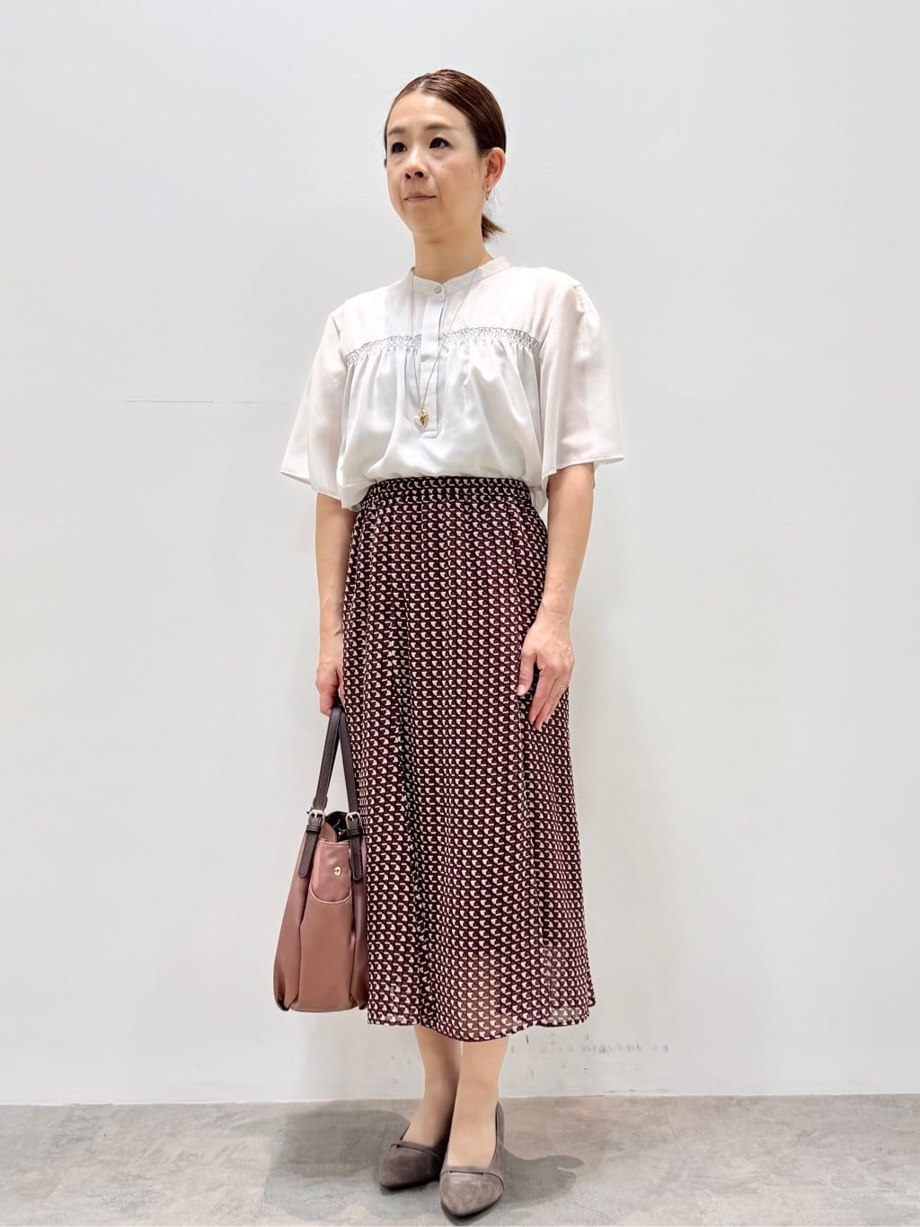 koyaさんの「Reflect｜【選べる5色◎／マシンウォッシュ可】シャーリングデザインブラウス」を使ったコーディネート