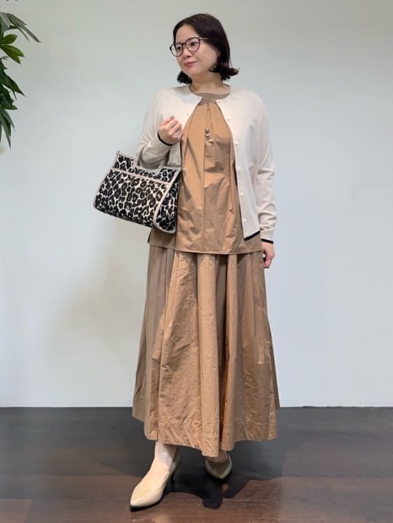 Asamiさんの「UNTITLED｜【2WAY/セットアップ可/ノースリーブ/前ボタン】ファブリカブラウス」を使ったコーディネート