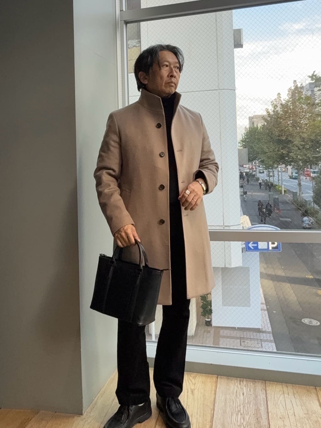 デザイナーTAKEman さんの「TAKEO KIKUCHI｜【ウールカシミヤブレンド】ビーバー調 スタンドカラー コート」を使ったコーディネート