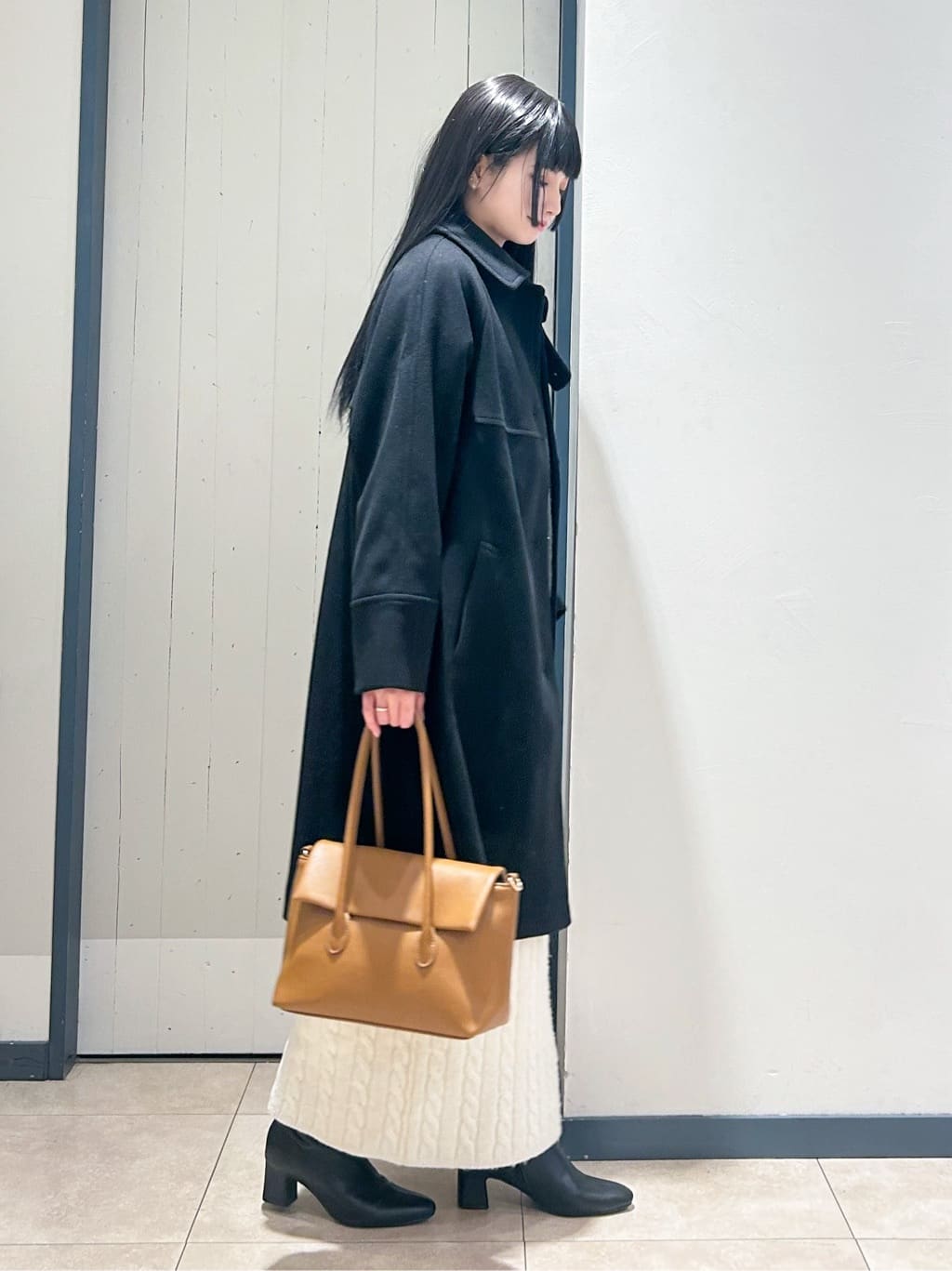 yukinoさんの「grove｜クラシカルな佇まい 大人のステンカラーロングコート」を使ったコーディネート