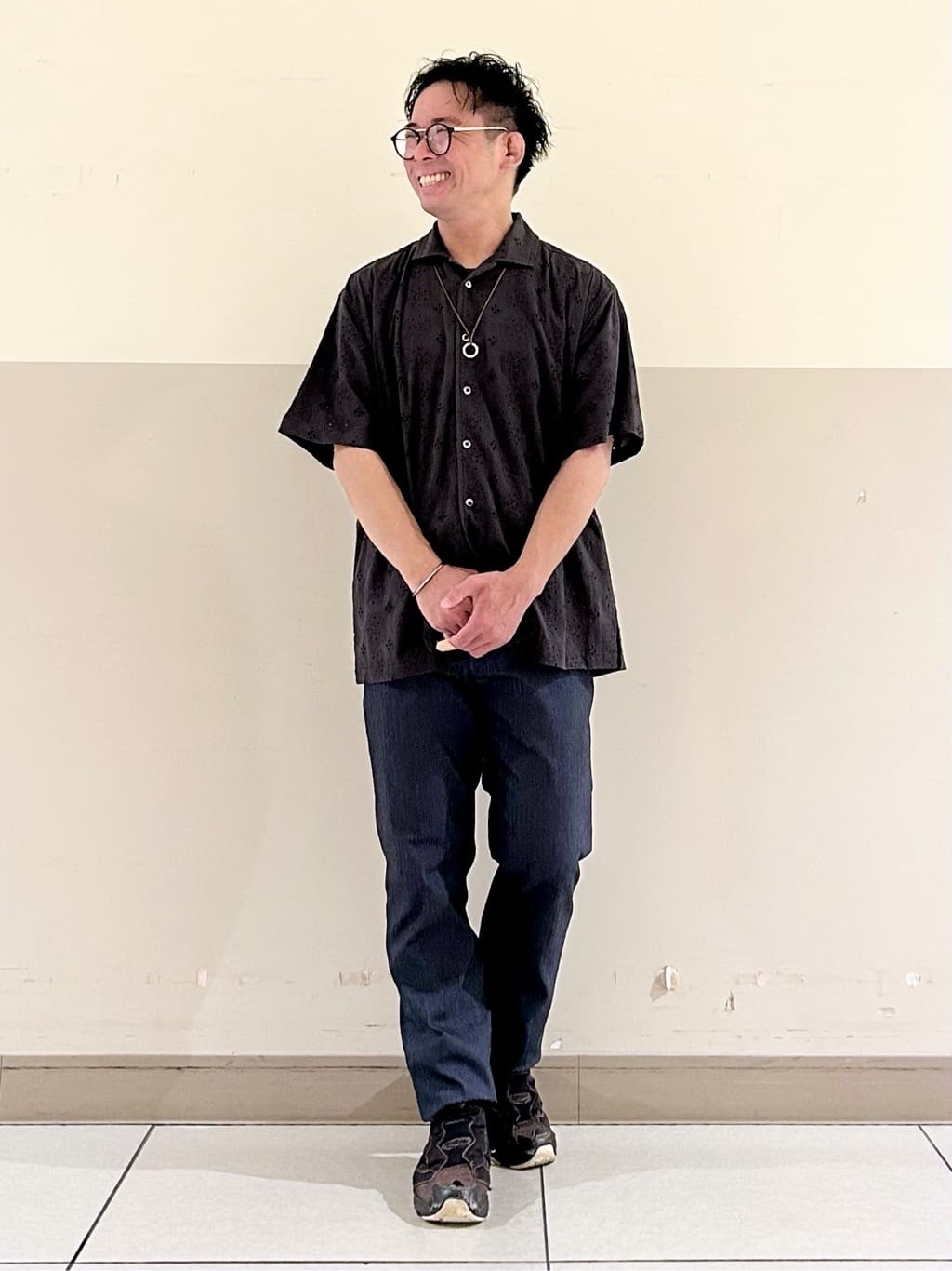 KENJI Iさんの「THE SHOP TK｜【ひんやり快適ビジネス兼用パンツ】7DAYSパンツ ストレッチ+ 接触冷感/洗濯機OK」を使ったコーディネート