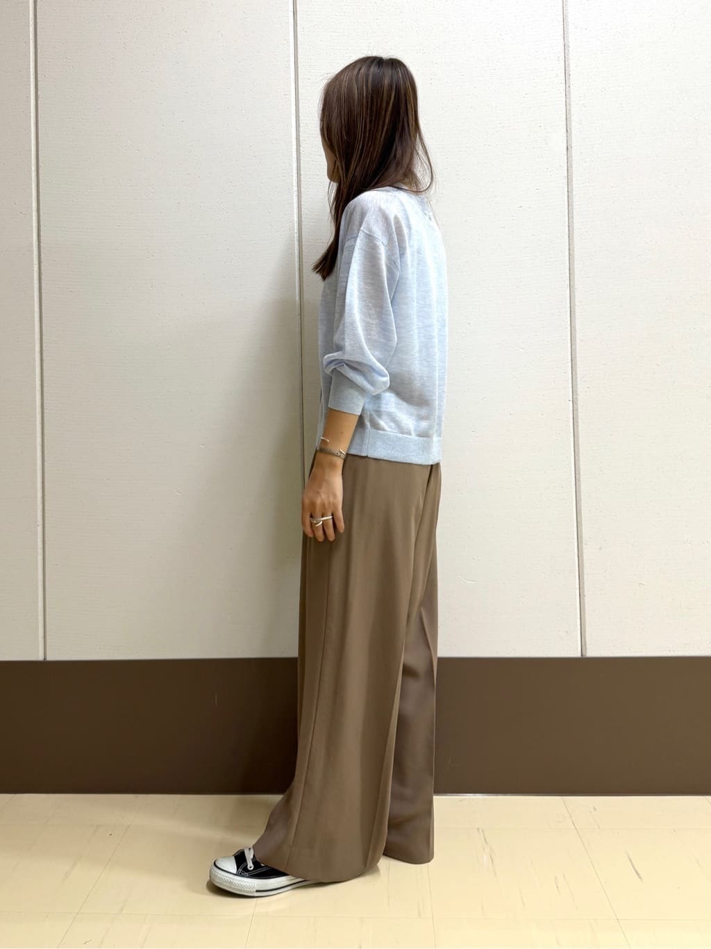 mamiさんの「INDIVI｜【着心地◎！】タックワイドパンツ」を使ったコーディネート